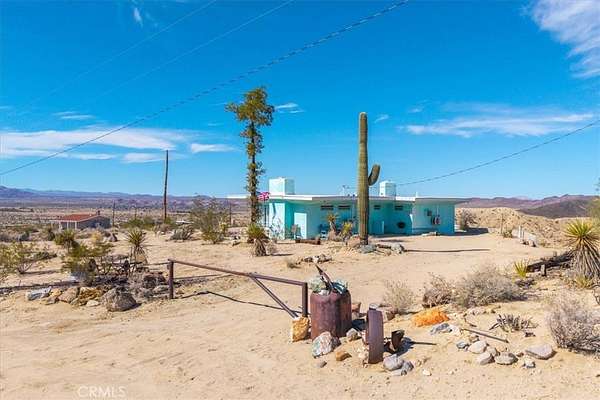 2.5 Acres of Land with Home for Sale in Joshua Tree, California