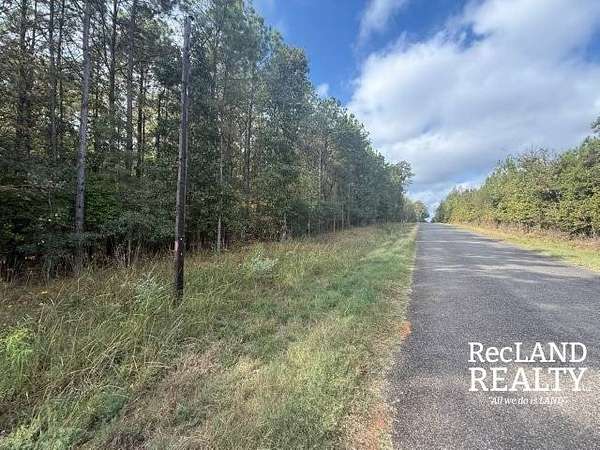 27.8 Acres of Recreational & Residential Land for Sale in Quitman, Louisiana