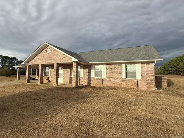 2 Acres of Land with Home for Sale in Nashville, Arkansas