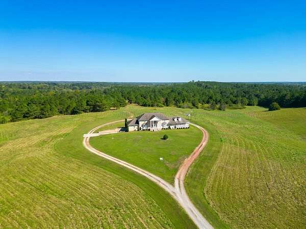 142 Acres of Recreational Land with Home for Sale in Nauvoo, Alabama