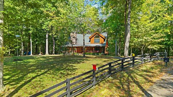 10.5 Acres of Recreational Land with Home for Sale in Jamestown, Kentucky