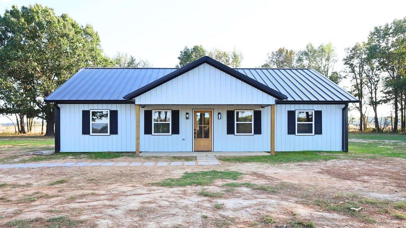 2 Acres of Land with Home for Sale in Paragould, Arkansas