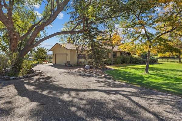 2.59 Acres of Land with Home for Sale in Billings, Montana