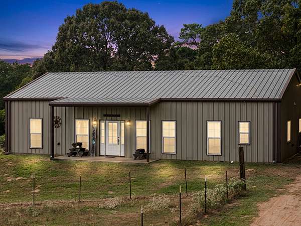 15 Acres of Land with Home for Sale in Diana, Texas