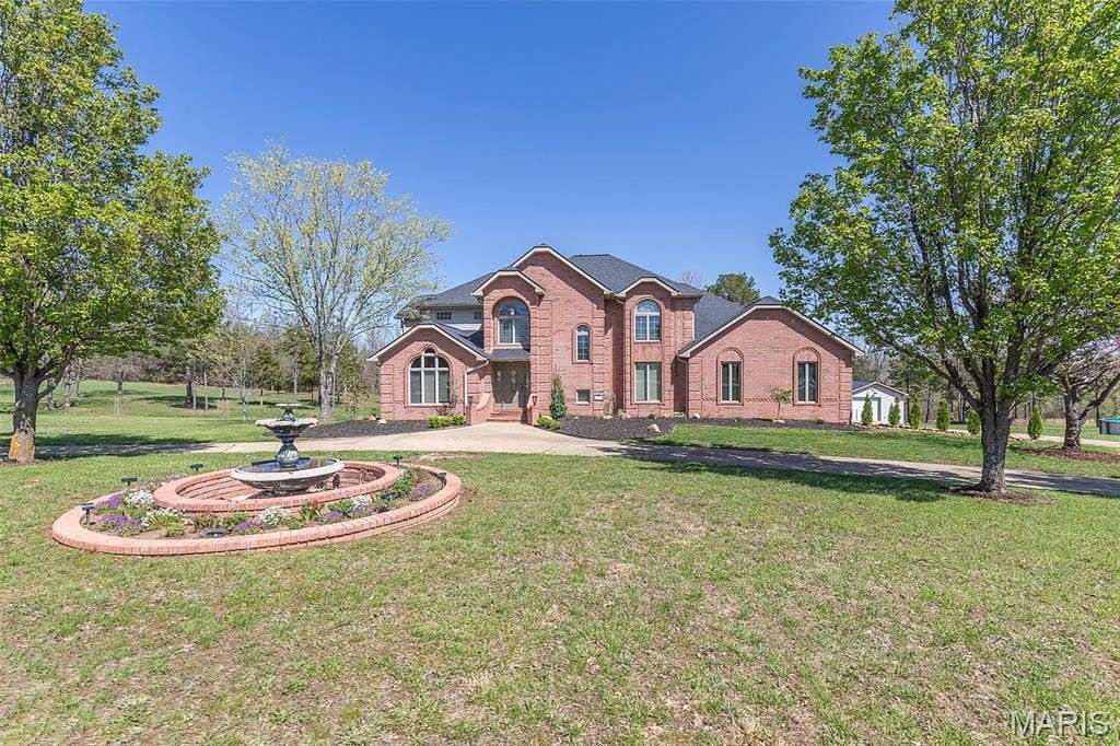 2.5 Acres of Land with Home for Sale in Poplar Bluff, Missouri