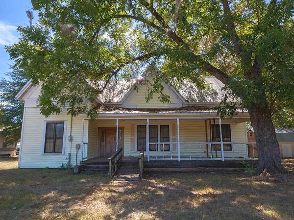 2.41 Acres of Land with Home for Sale in Bloomburg, Texas