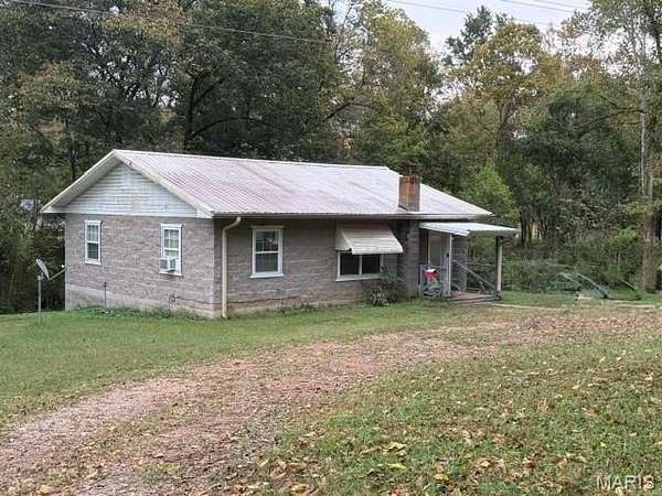 2.25 Acres of Land with Home for Sale in Poplar Bluff, Missouri