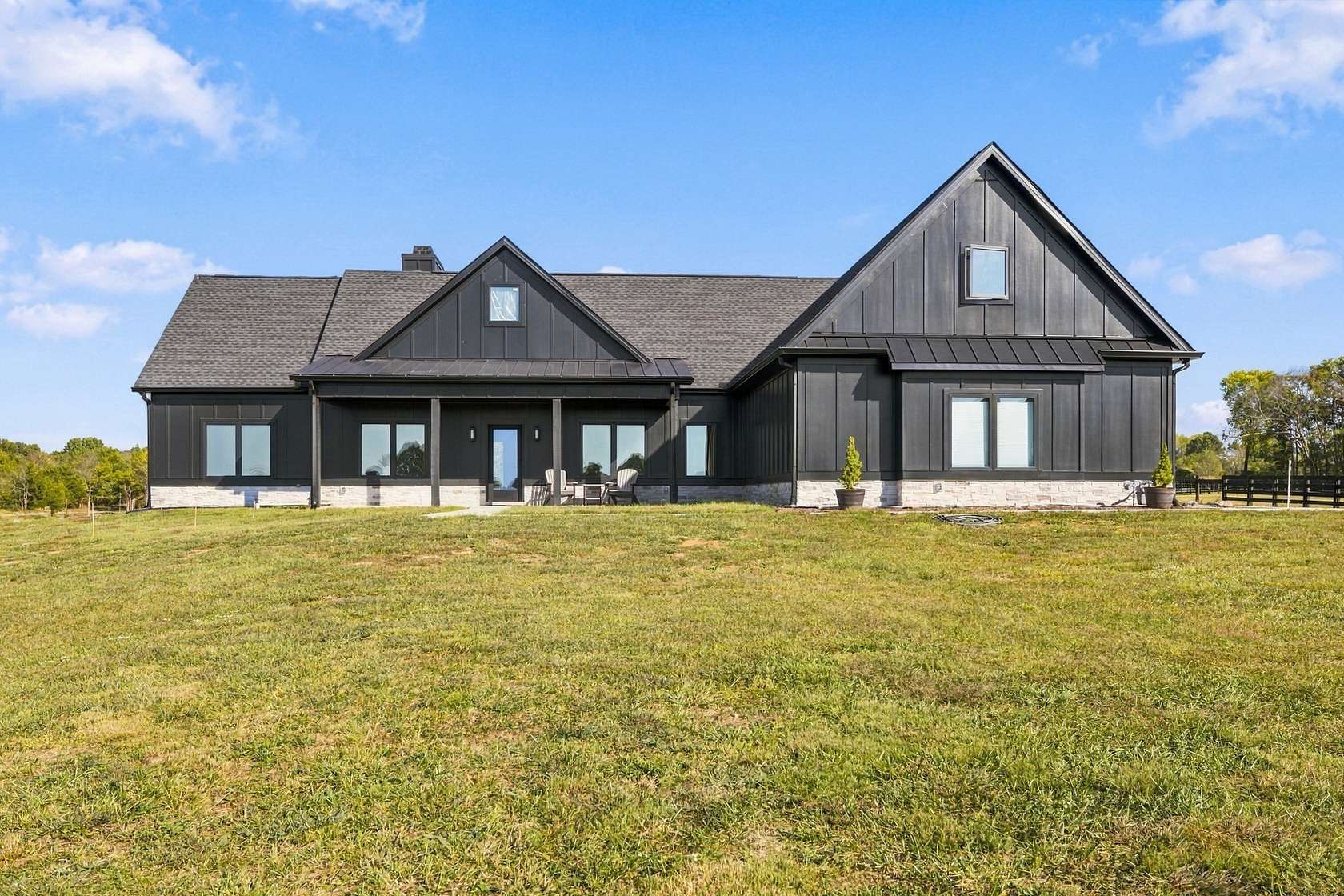 5.14 Acres of Land with Home for Auction in Rockvale, Tennessee