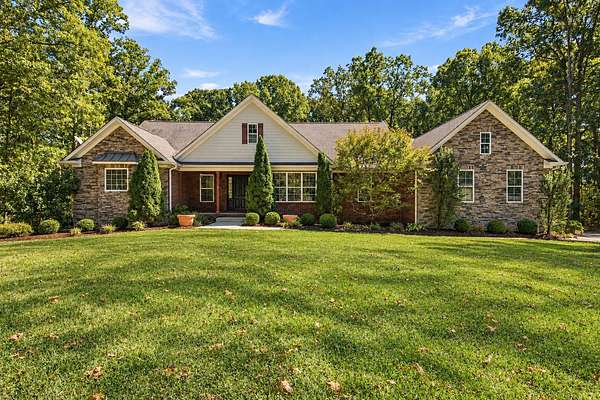 9.4 Acres of Land with Home for Sale in Franklin, Tennessee