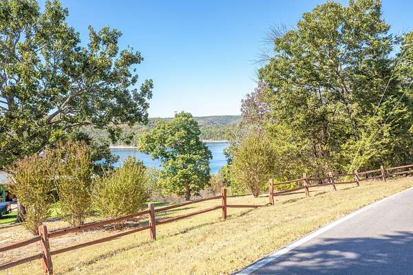 3.14 Acres of Land for Sale in Blue Eye, Missouri