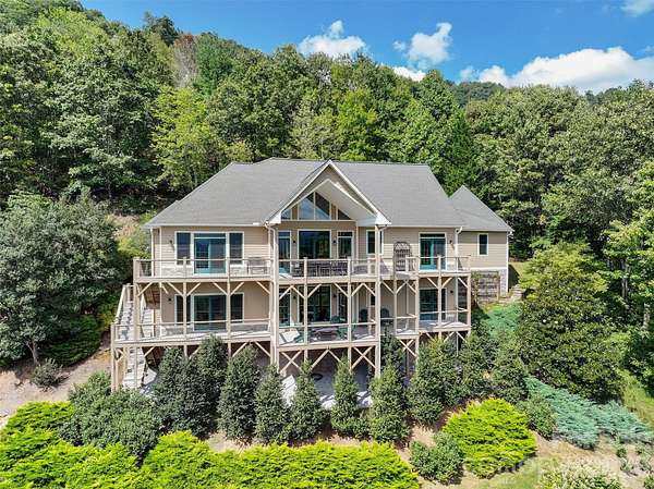 2.67 Acres of Improved Mixed-Use Land for Sale in Waynesville, North Carolina