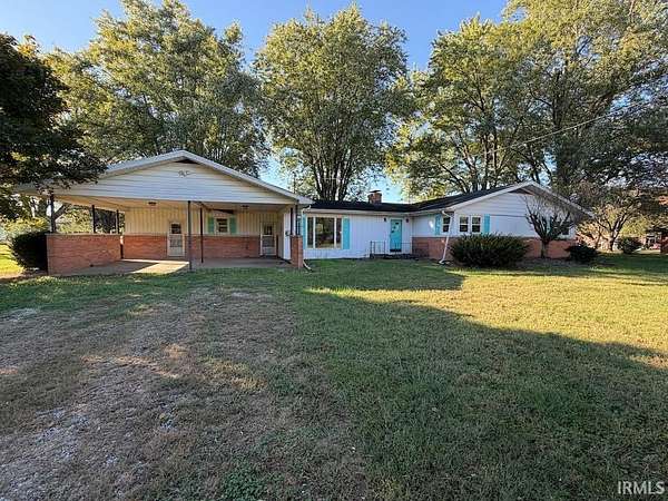 1.5 Acres of Land with Home for Sale in Richland City, Indiana