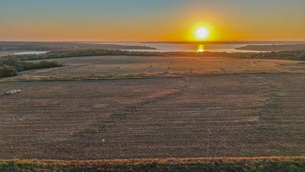 21 Acres of Recreational & Residential Land for Sale in Ponca City, Oklahoma
