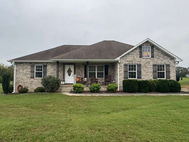 1.55 Acres of Land with Home for Sale in Portland, Tennessee