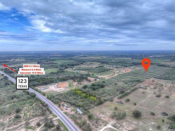 10 Acres of Land for Sale in Seguin, Texas