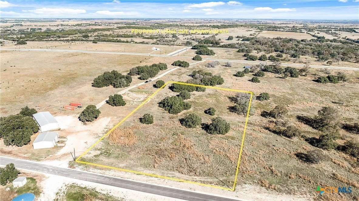 5 Acres of Residential Land for Sale in Oglesby, Texas