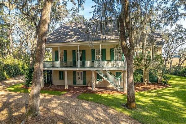 1.56 Acres of Land with Home for Sale in Saint Simons Island, Georgia