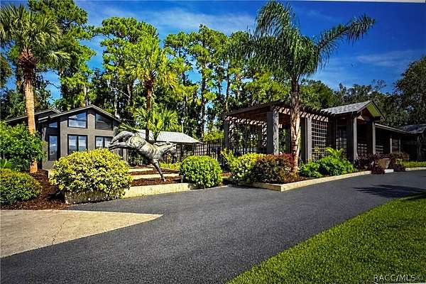 10 Acres of Land with Home for Sale in Ocala, Florida