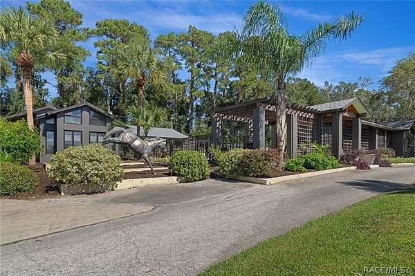 10 Acres of Land with Home for Sale in Ocala, Florida