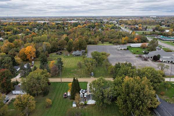 1 Acre of Residential Land for Sale in Burton, Michigan
