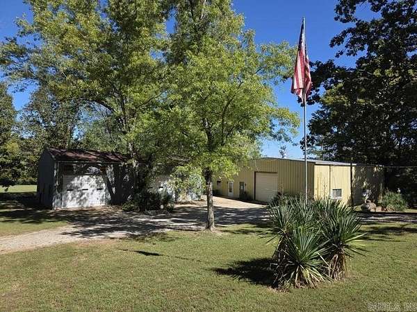 2 Acres of Land with Home for Sale in Evening Shade, Arkansas