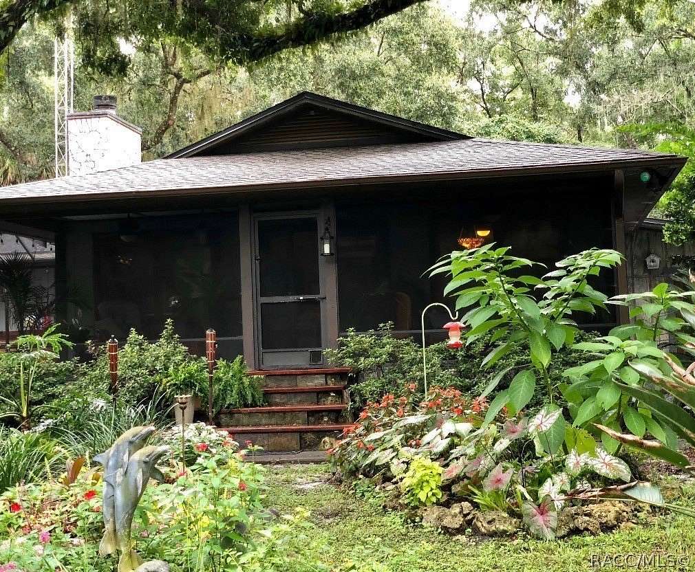 4.48 Acres of Land with Home for Sale in Crystal River, Florida