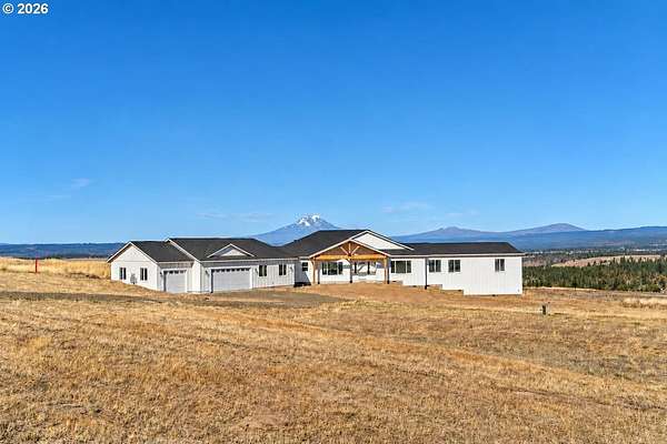 20 Acres of Land with Home for Sale in Centerville, Washington