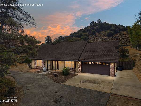 3.25 Acres of Land with Home for Sale in Tehachapi, California