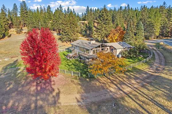 21 Acres of Agricultural Land with Home for Sale in Colville, Washington