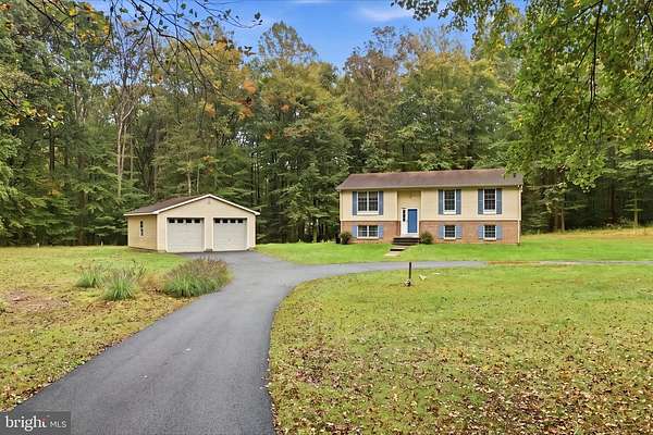 10 Acres of Land with Home for Sale in Fairfax Station, Virginia
