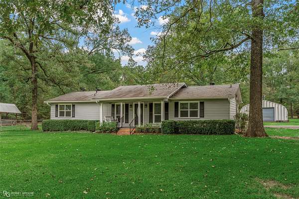 1.6 Acres of Land with Home for Sale in Stonewall, Louisiana