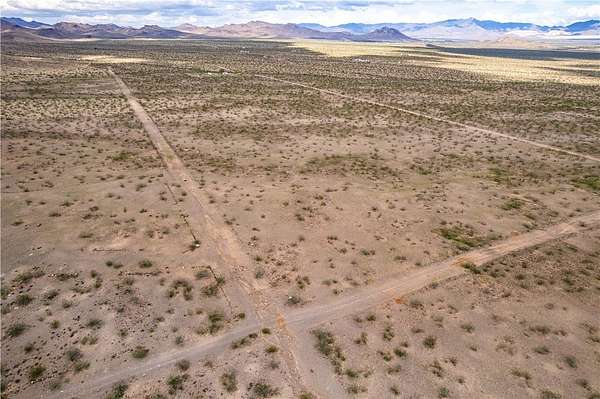 2.2 Acres of Land for Sale in Golden Valley, Arizona