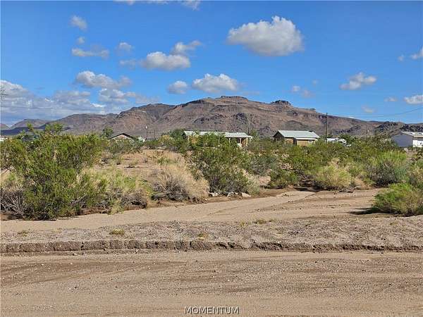 1.38 Acres of Residential Land for Sale in Golden Valley, Arizona