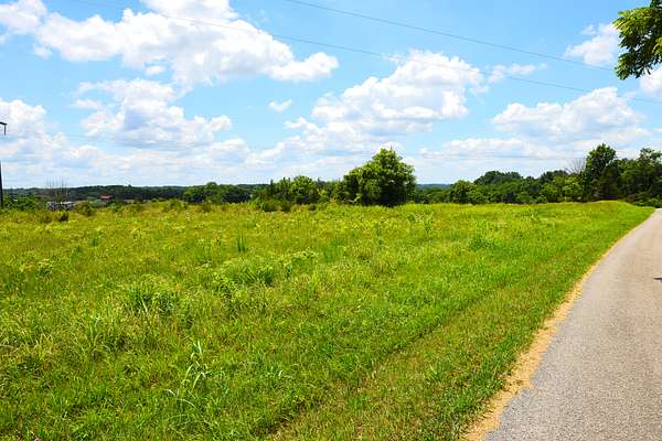 20.5 Acres of Land for Sale in Summer Shade, Kentucky