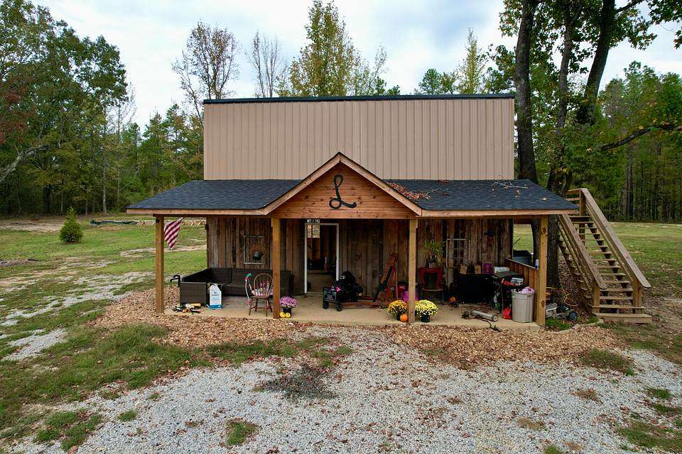 6 Acres of Land with Home for Sale in Baldwyn, Mississippi