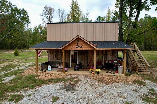 6 Acres of Land with Home for Sale in Baldwyn, Mississippi