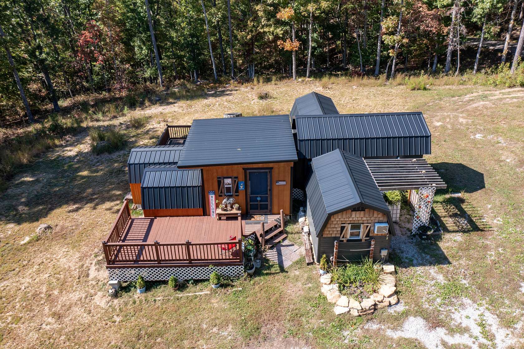 7.6 Acres of Land with Home for Sale in Somerset, Kentucky