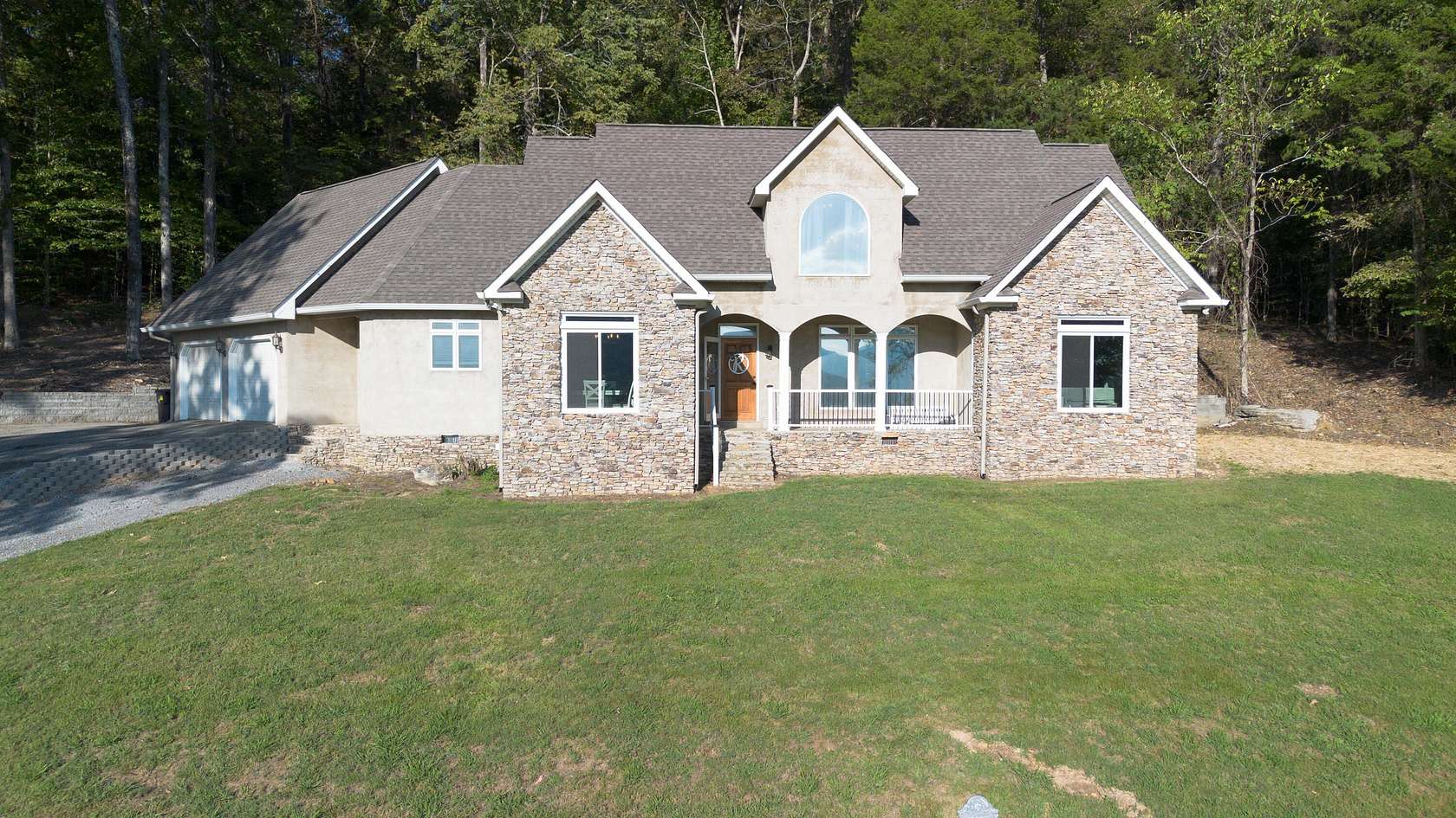 1.5 Acres of Land with Home for Sale in Stevenson, Alabama