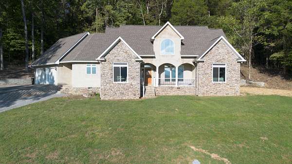 1.5 Acres of Land with Home for Sale in Stevenson, Alabama