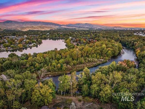 0.64 Acres of Residential Land for Sale in Garden City, Idaho