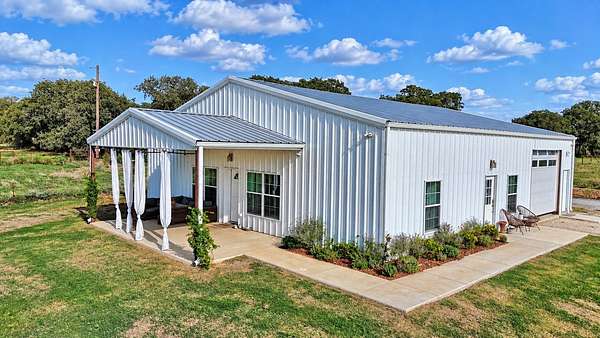 13.5 Acres of Land with Home for Sale in Sunset, Texas