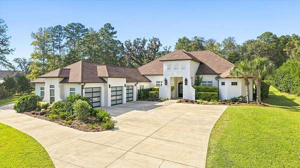 1.5 Acres of Land with Home for Sale in Tallahassee, Florida