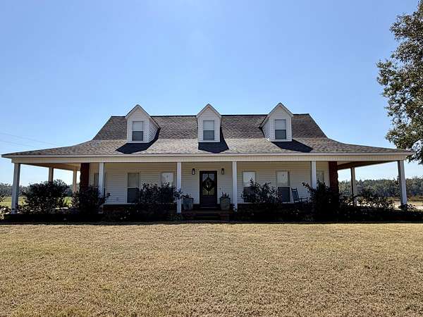 10 Acres of Land with Home for Sale in New Albany, Mississippi