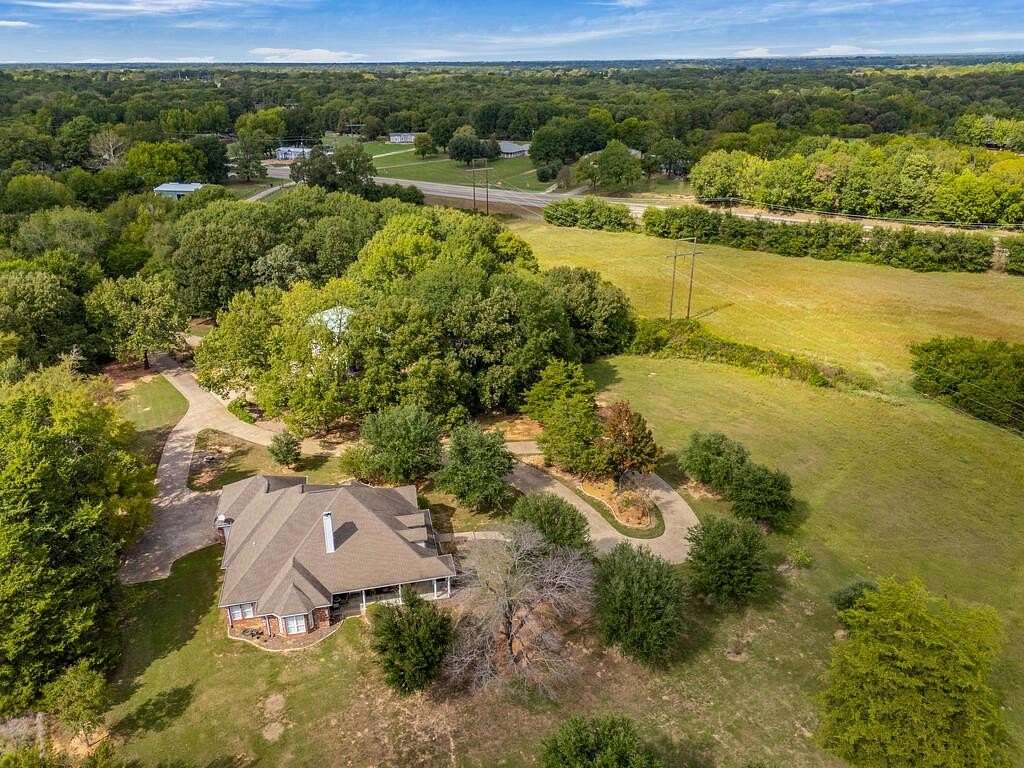 18 Acres of Land with Home for Sale in Edgewood, Texas