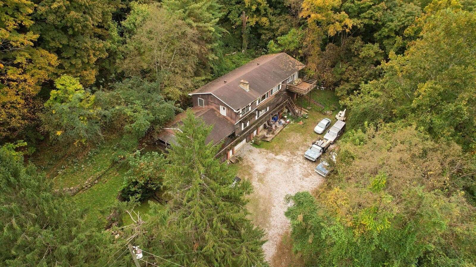 1.7 Acres of Land with Home for Auction in Chillicothe, Ohio