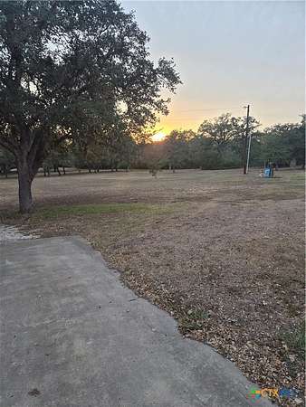 5 Acres of Land with Home for Lease in Victoria, Texas
