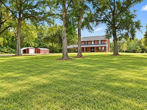 3.83 Acres of Land with Home for Sale in LaRue, Texas