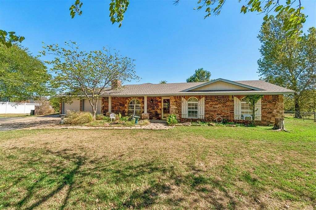8.62 Acres of Land with Home for Sale in Choctaw, Oklahoma