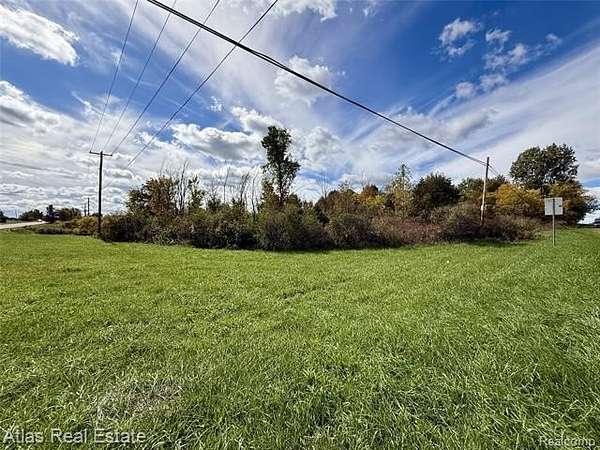 2.77 Acres of Residential Land for Sale in Fenton, Michigan