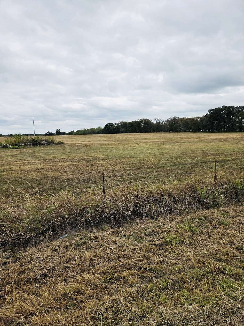 11.8 Acres of Agricultural Land for Sale in Aquilla, Texas